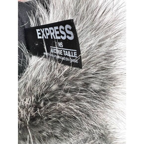 Express Faux Fur Scarf Gray Womens Size One Size - Picture 3 of 6